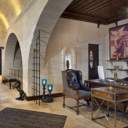 Seraphim Cave & Hotel