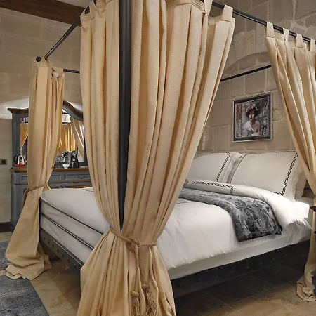 Hotel Seraphim Cave &