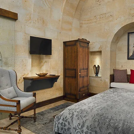 Seraphim Cave & Hotel