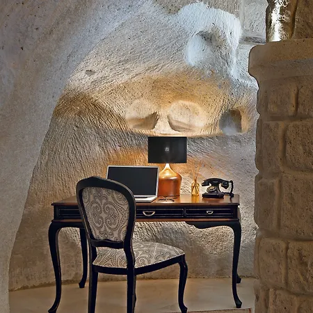 Seraphim Cave & 5* Ουργκούπ