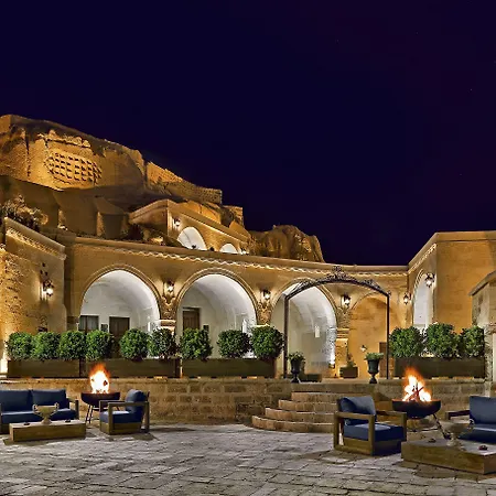 Seraphim Cave & Hotel