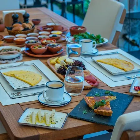 Seraphim Cave & Hotel