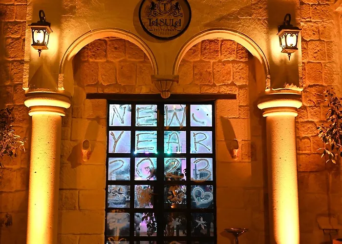 Seraphim Cave & فندق أوروغوبْ