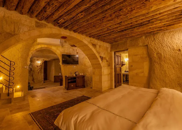 Seraphim Cave & Hotel