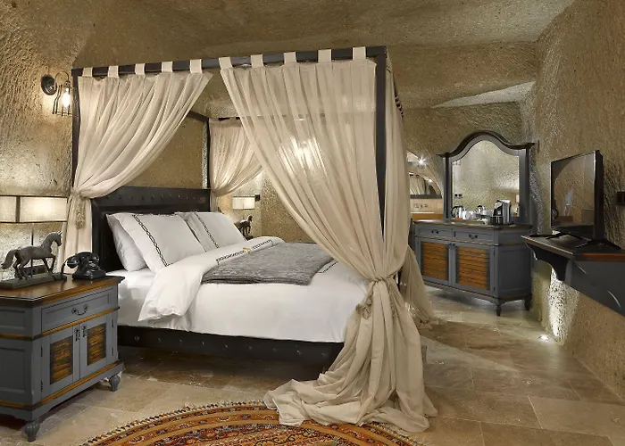 Seraphim Cave & Hotel 5*