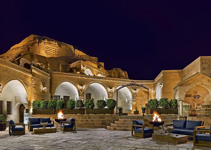 Seraphim Cave & Hotel